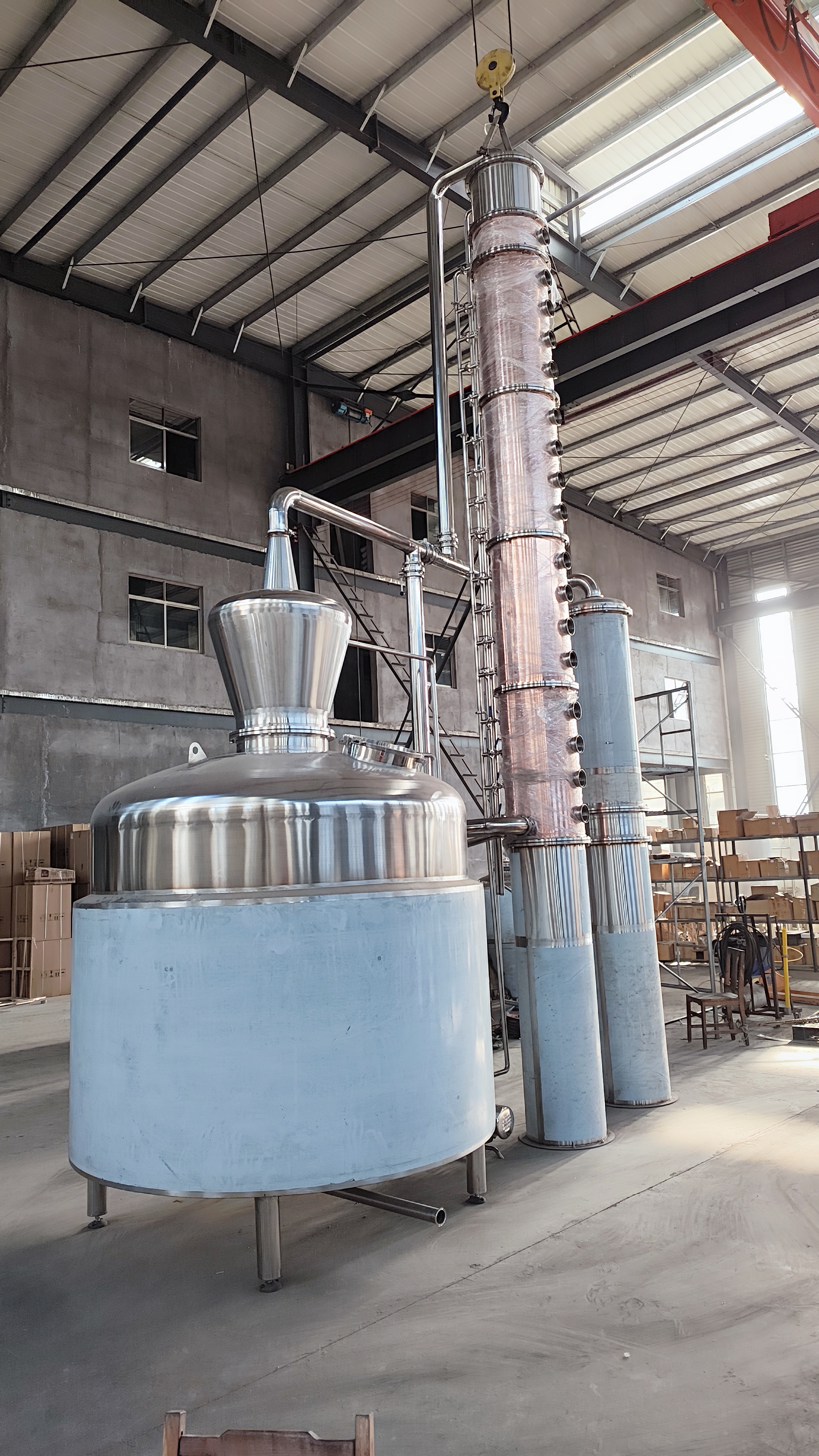 GHO 3000 KG Stainless and Copper 2000L Vodka or Whiskey Distillation Equipment with 1