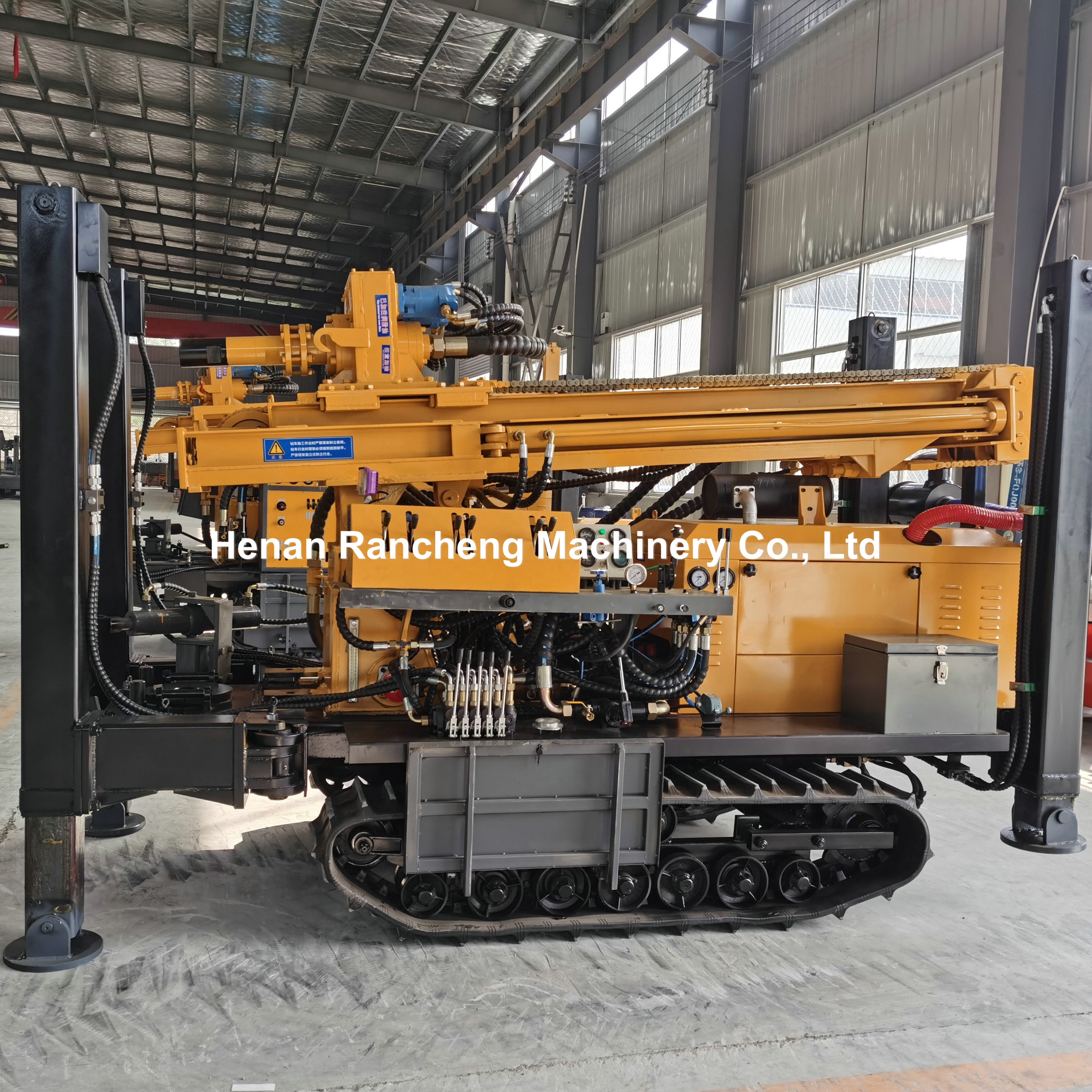 180m Pneumatic Water Well Drilling Rig Multi-function Crawler Mounted Rig With 55KW Quanchai Diesel