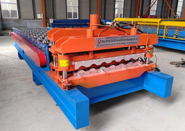 Coil Width 1200mm Cold Roll Forming Machine , 13 Rows Roller Roof Tile Production Machines