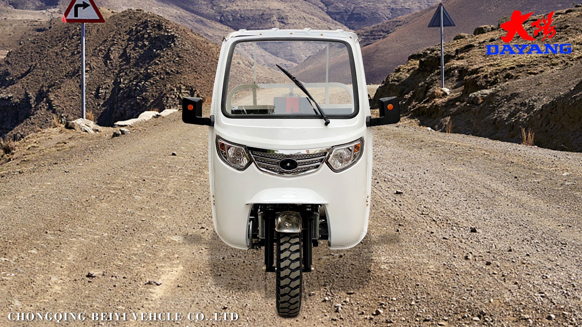 Affordable Cargo Tricycle for Nigeria Market Tire Size 5.0-12 Displacement 250cc