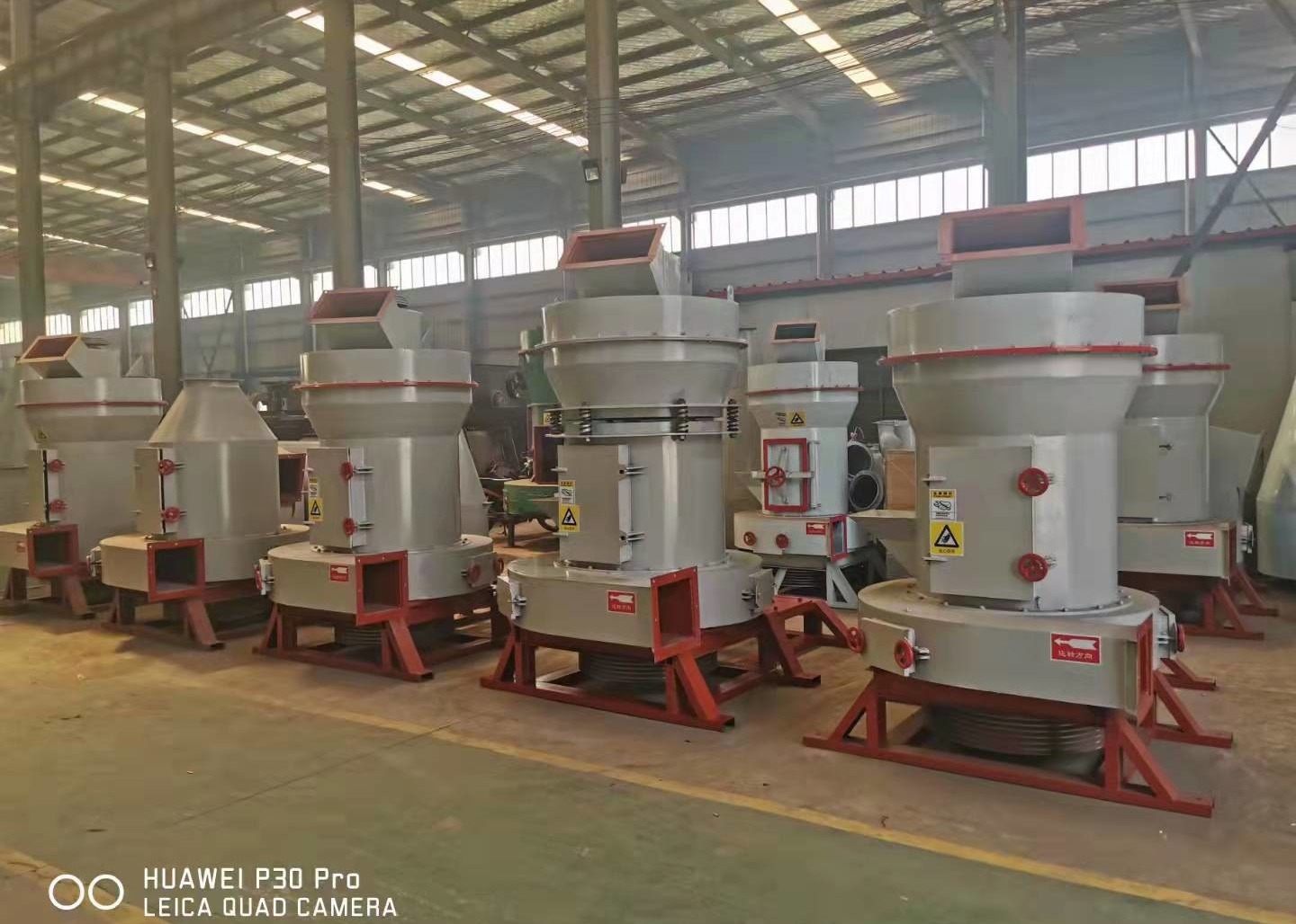 CE Impact Mill Pulverizer For Illite Clay Powder , Oyster Shell Ultrafine Powder