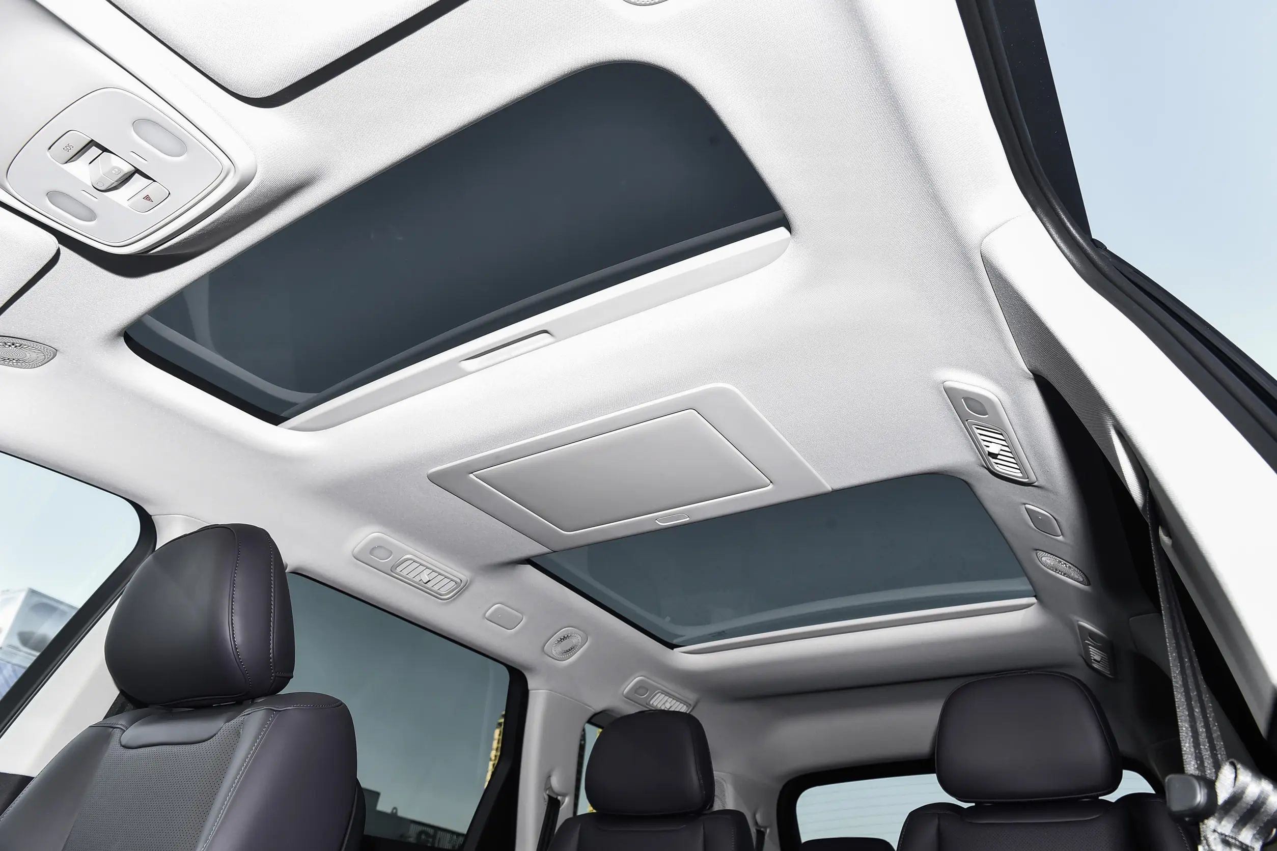 Leap Motor C16 2024's Top-of-the-Line 6-Seat Electric SUV with 1095km Comprehensive Range and Single-Speed Transmission