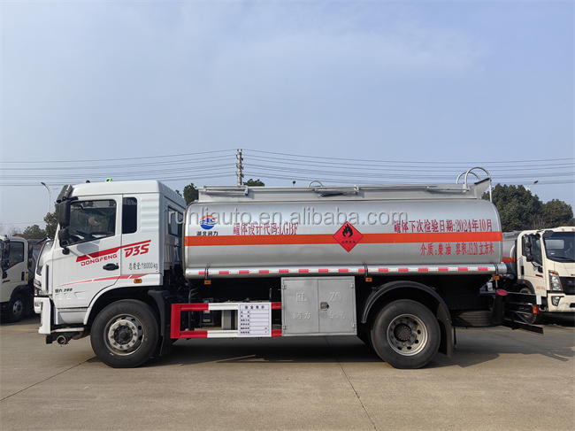 Dongfeng 4x2 LHD Fuel Tank Truck 6 Wheeler 10000liter Oil Tanker Truck For Ethiopia