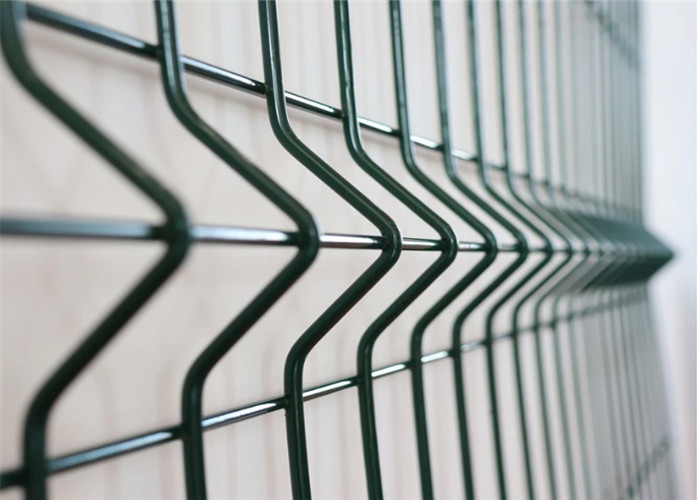 1.8m Welded Wire Mesh Fencing Plastic Film Package Powder Coated