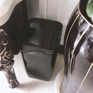  Durable 12L Automated Garbage Can , Auto Trash Bin Non Slip Design Manufactures