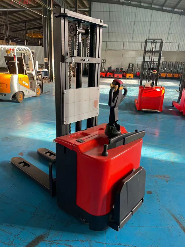 Q345B Electric Lift Trucks Powered Walkie Stacker 1500kg