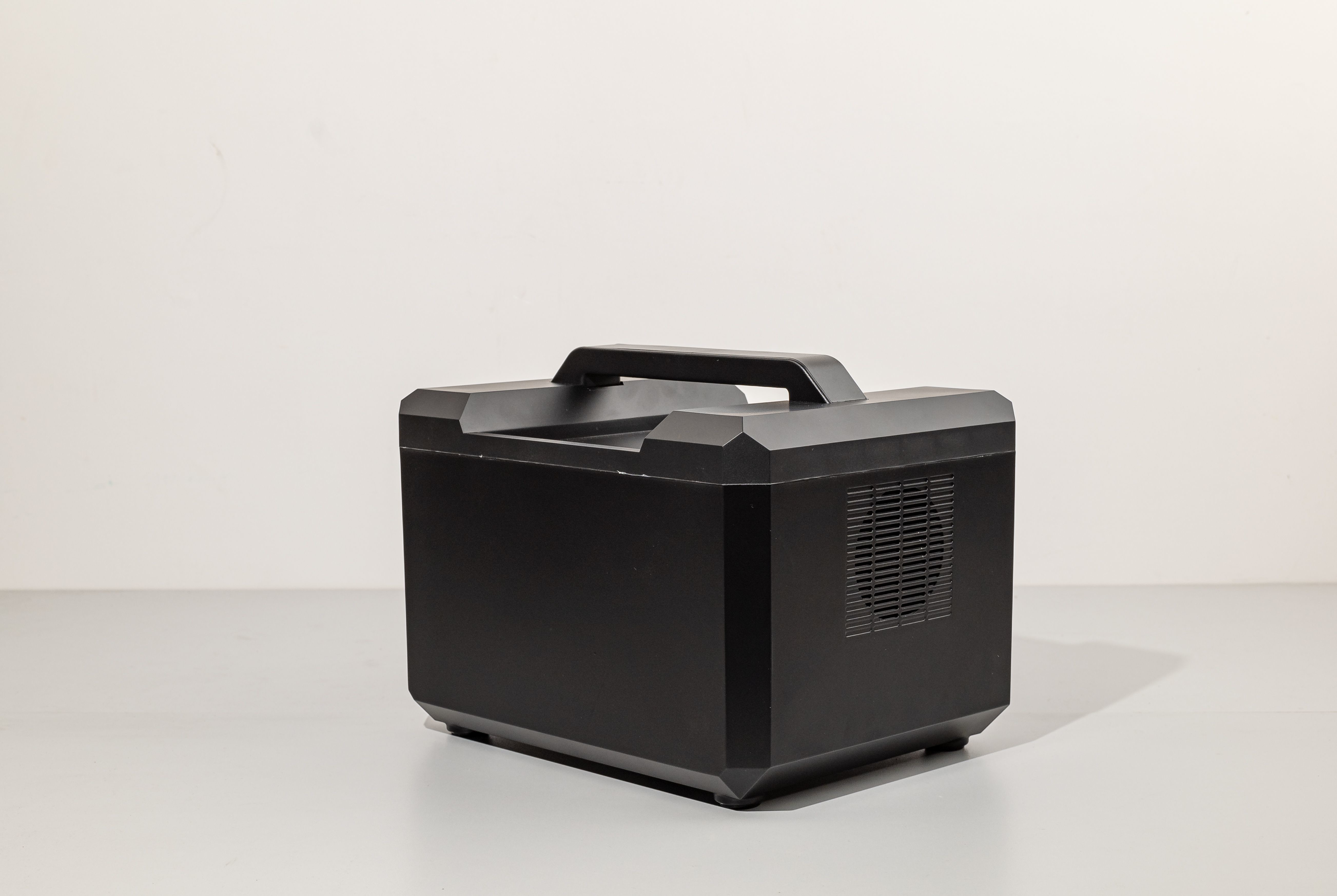 Long Lifespan 220V 50HZ Single Way Inverter Portable Generator Power Station With LED Light For Emergency Power Supply