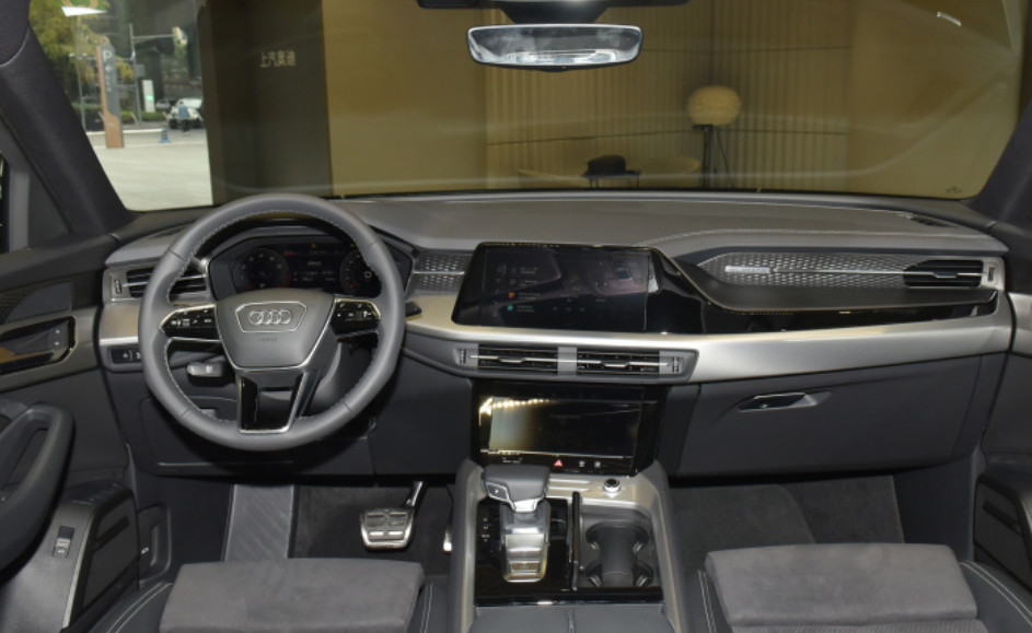 AUDI Q6 2022 45 TFSI quattro QIYUN type flying riding suit 5 Door 7 seats SUV