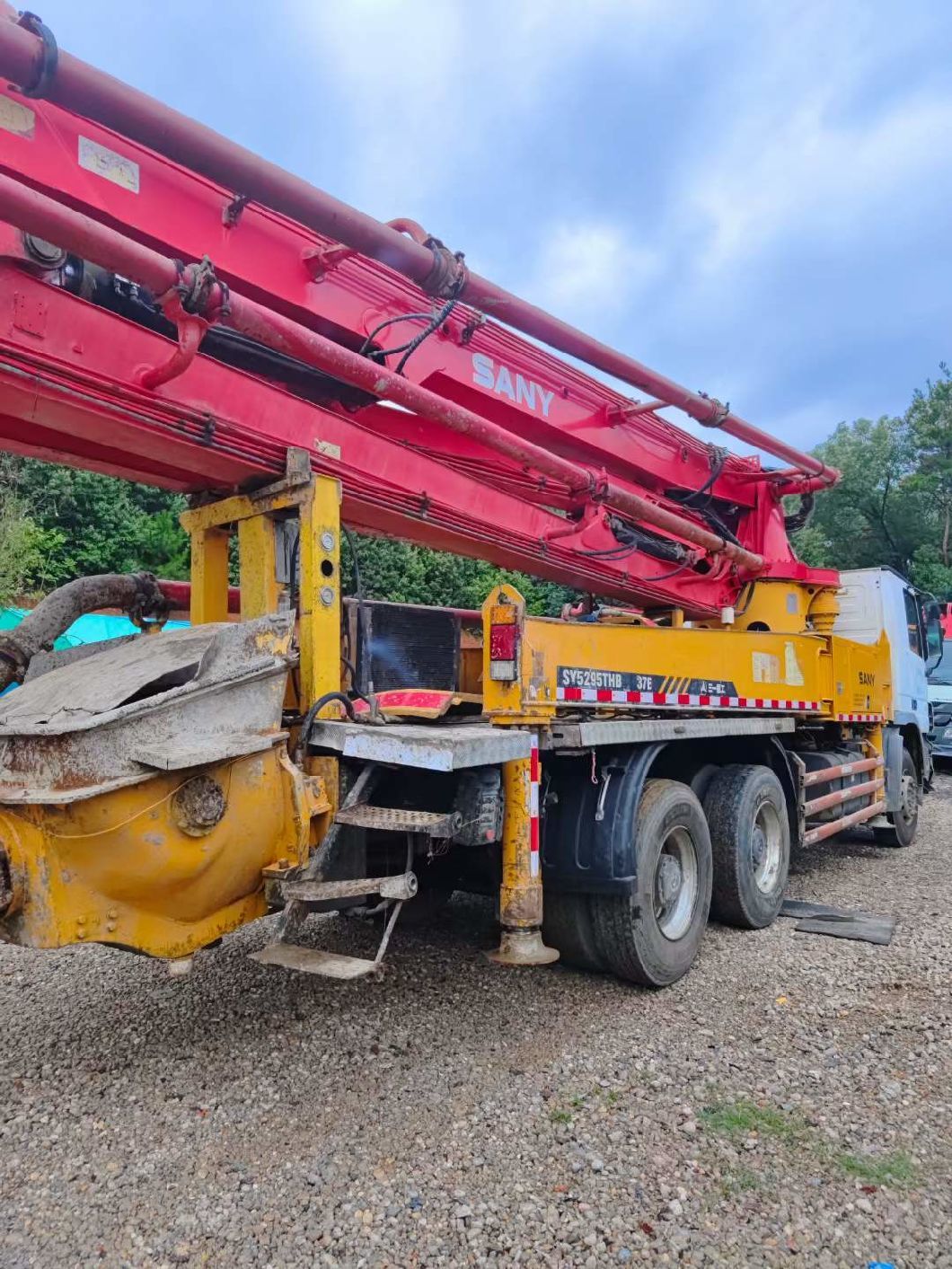 Construction Machine Concrete Pump Truck 37m Concrete Boom Pump Concrete Mixer Machine Machine Equipment