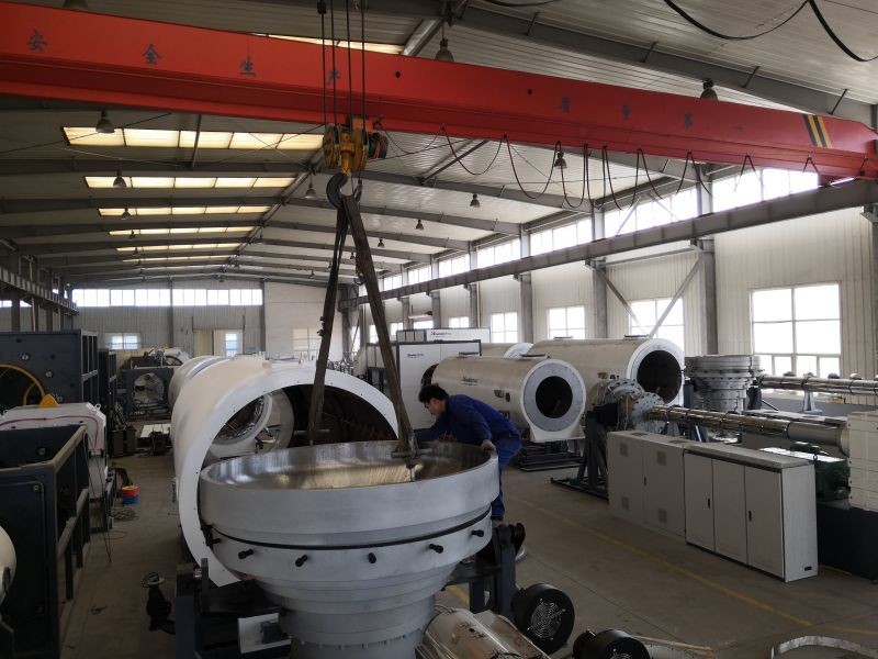 930mm PU Foaming Insulating Foam Pipe Cover Production Line 25-30 tons / day