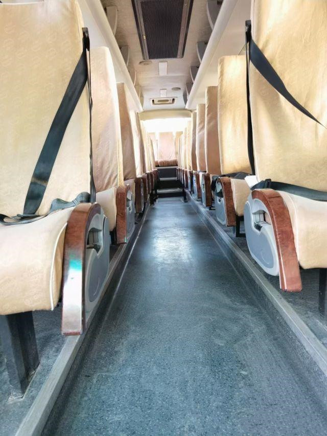 Faw Bus & Coach AC6107 Used Coach Bus 46 Seats CA6 Engine 162kw Low Kilometer High Quality