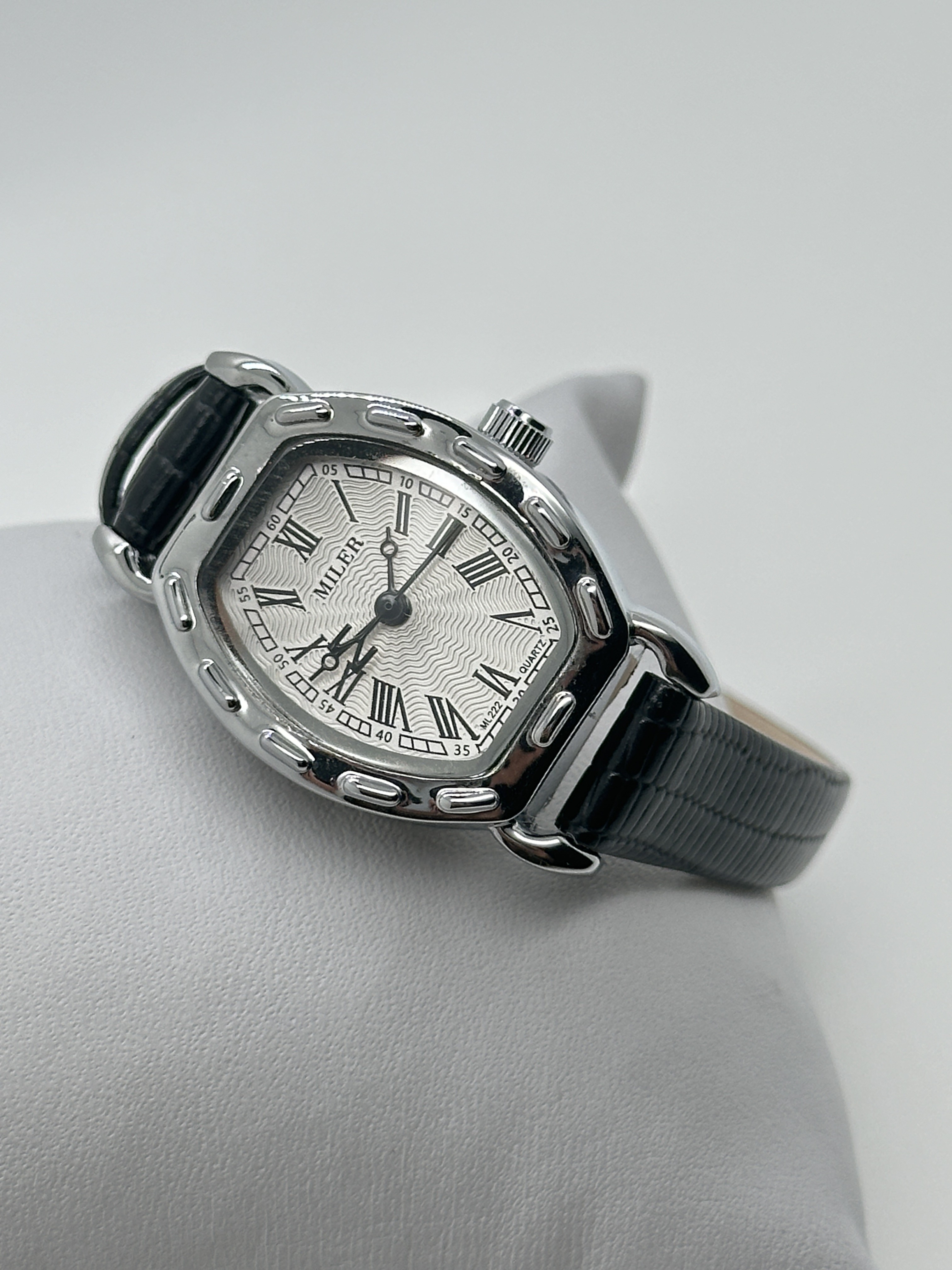 Miler ML-222 Classic Wholesale Gift Light Weight And Genuine Lady Leather Wrist Quartz Watch