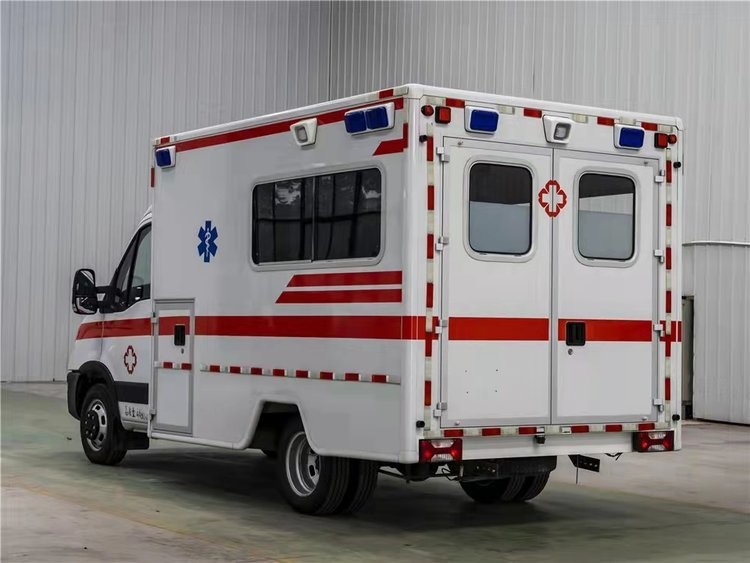 4 Wheel Drive Emergency Ambulance Car Rated Capacity 6-8 Persons