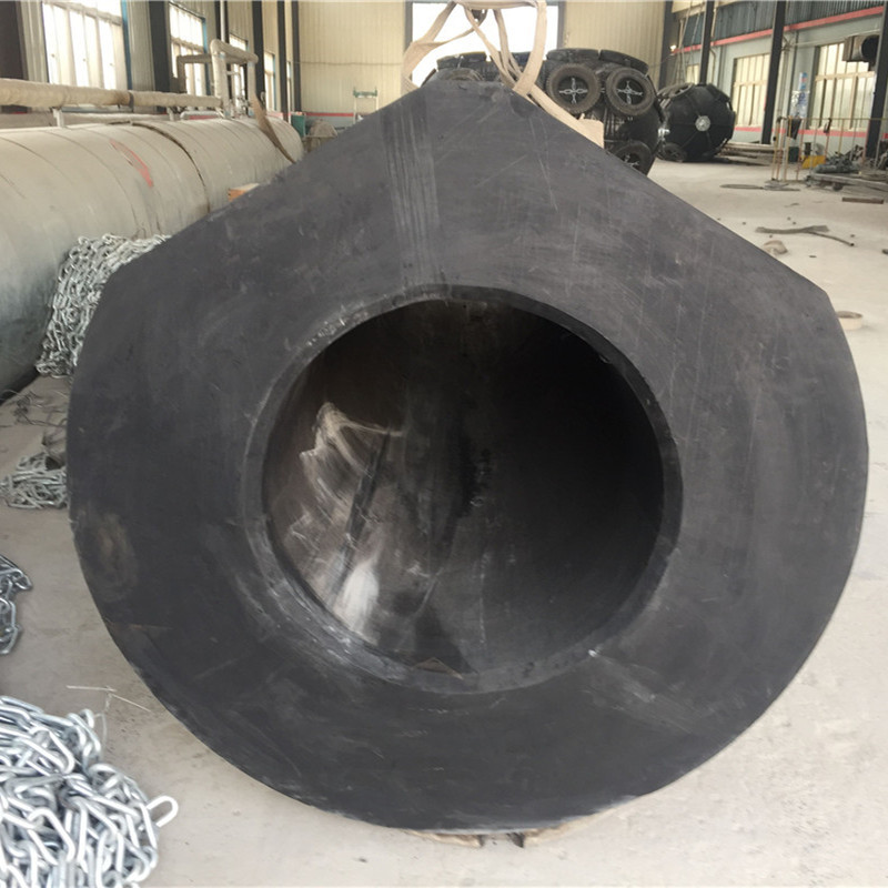 Bulk Cargo Berths Tug Boat Fenders Boat Mooring Fenders Customized Size