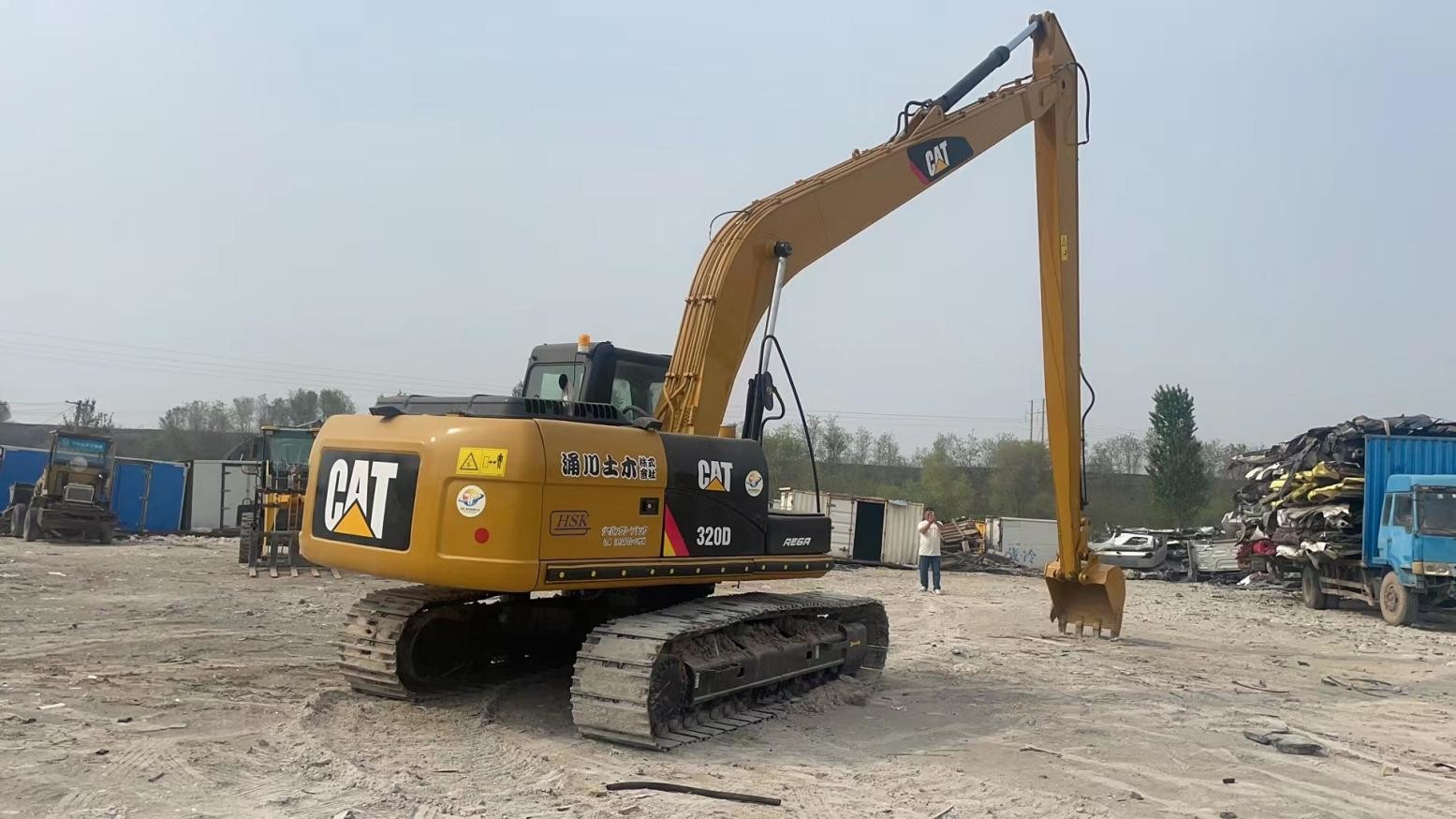 0.52 M³ Bucket Capacity Used Caterpillar 320d Excavator With Long Arm