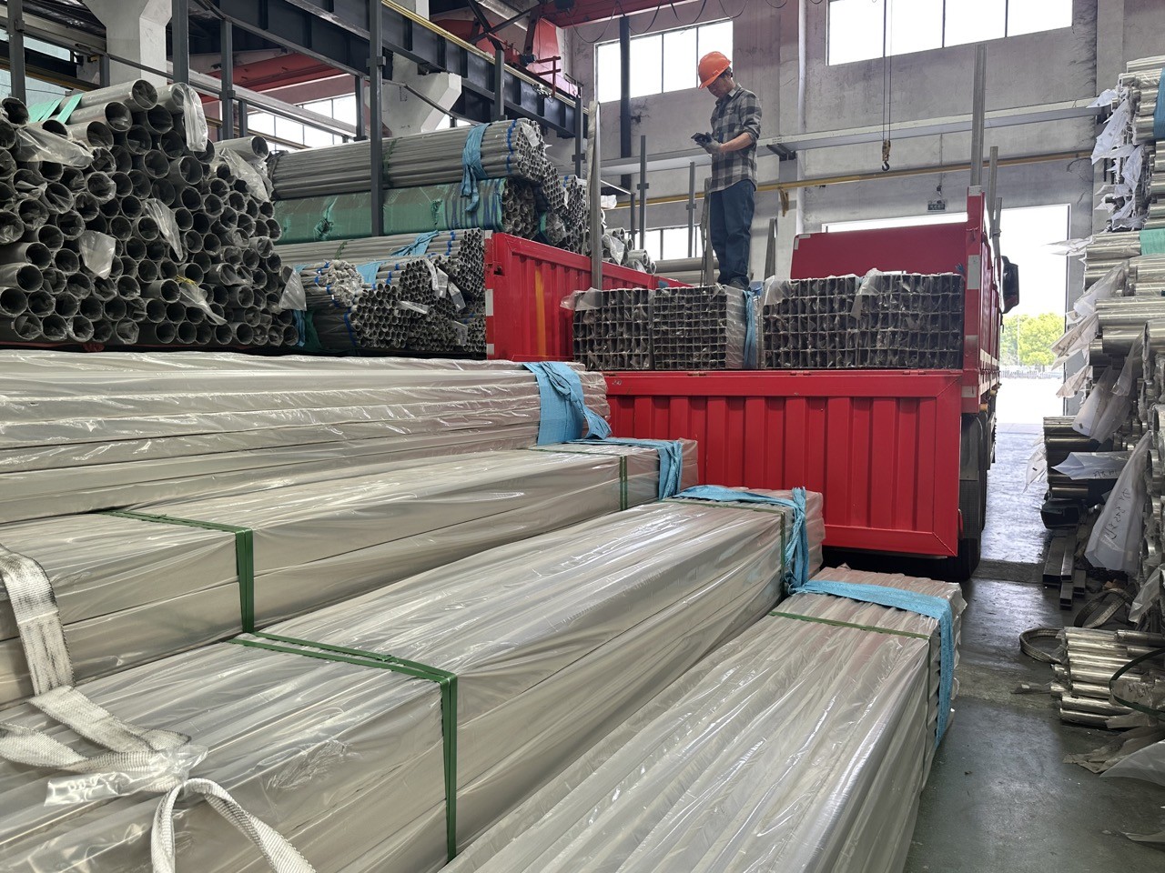 Square Seamless Annealed Stainless Steel Pipe Metal Decoiling OEM Available