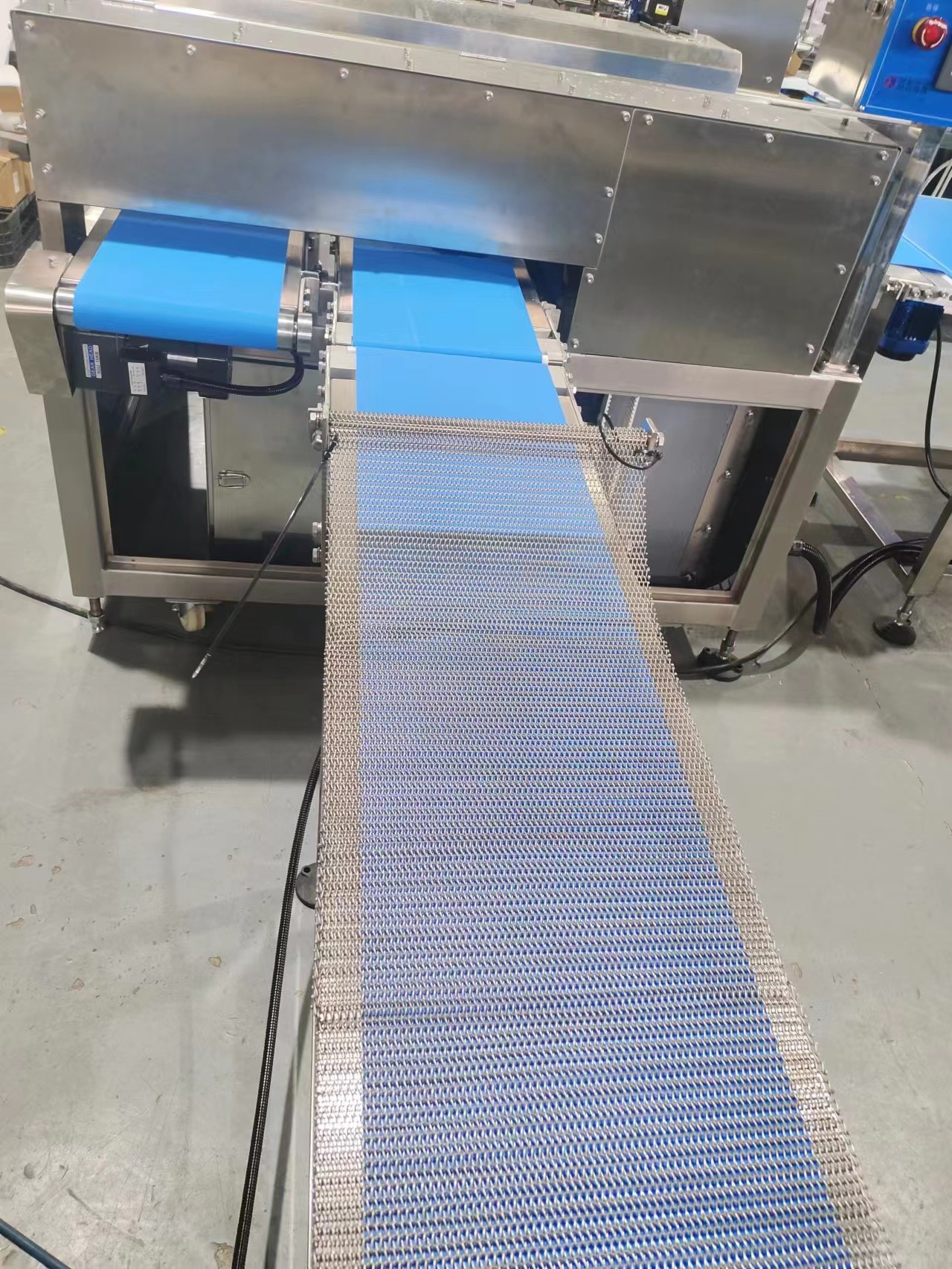 Automatic Croissant Making Machine Croissant Maker 2000 To 3000pcs/H