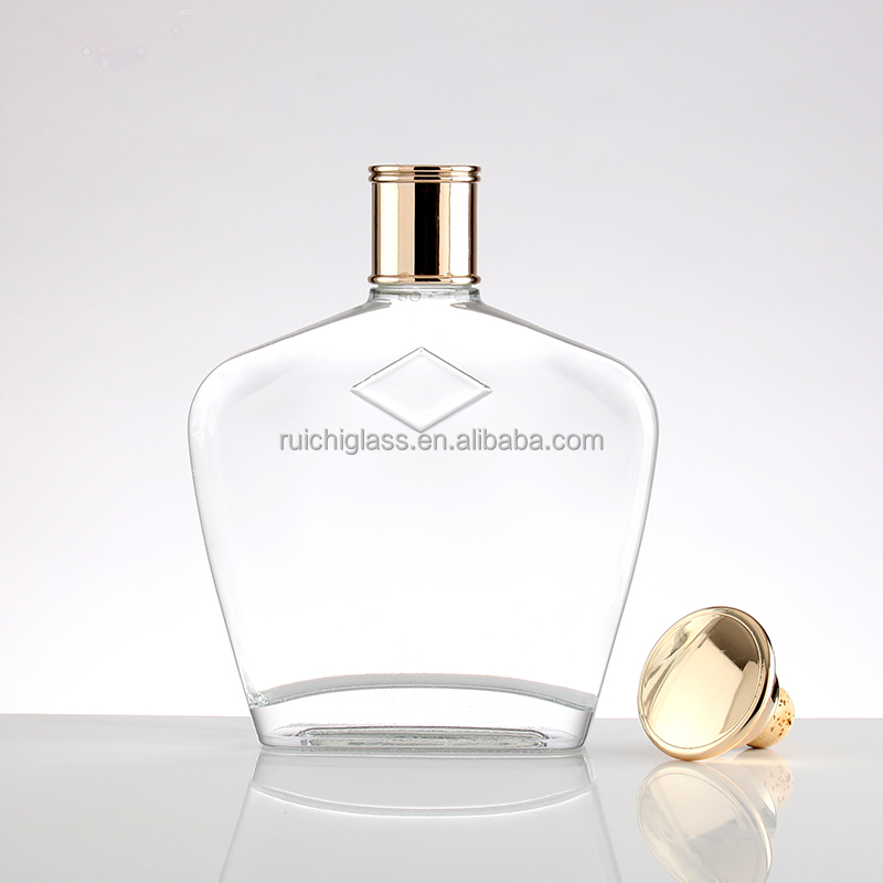 Customize Sealing Type 700ml Glass Wine Bottles for Beverage Whiskey Liquor Empty