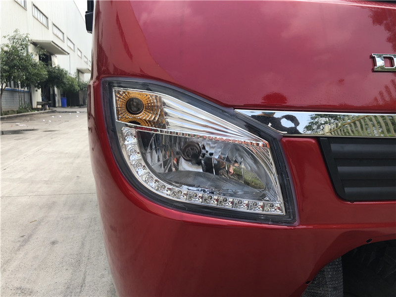 Customized 200CC 250CC 300CC 350CC Enclosed Cabin Cargo 3wheels Motorcycle Tricycle CCC Origin Type Mode Drum