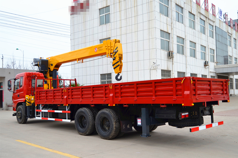 14T Truck Mounted Telescopic Boom Crane With Changjiang Hydraulic Pump Powered