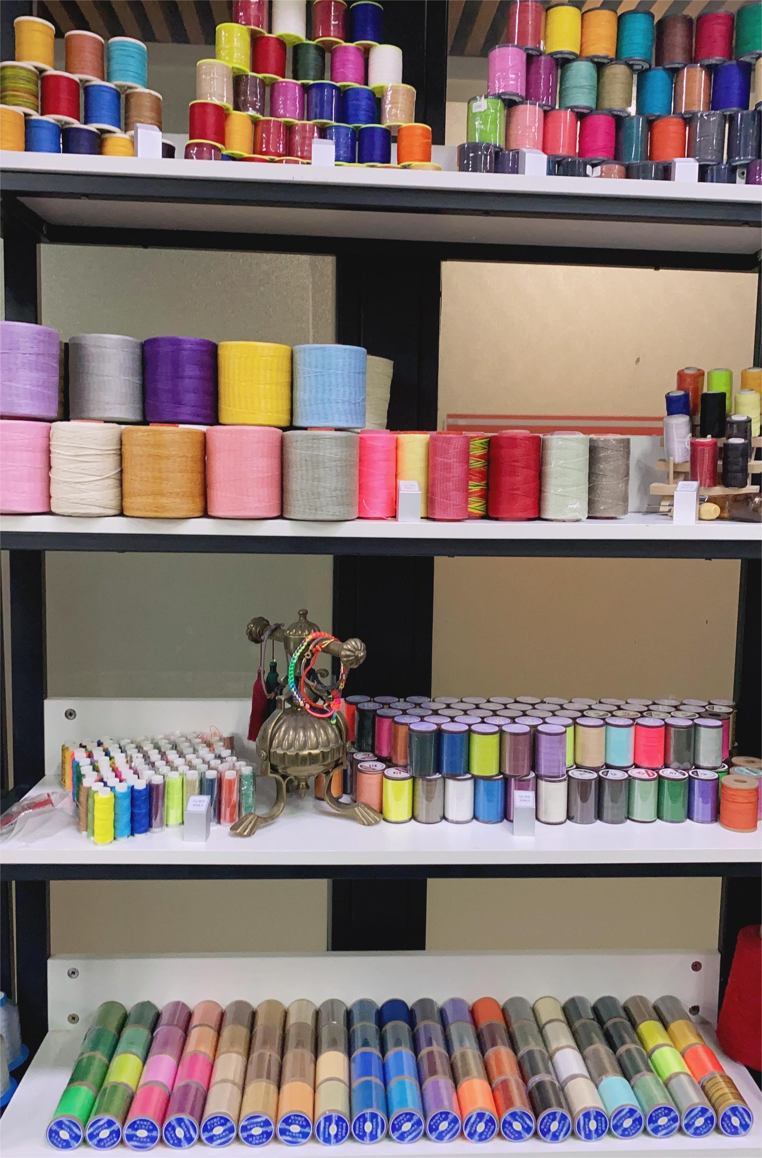 4000y Filament Polyester Embroidery Thread 120d/2 for Machine Embroidery Production