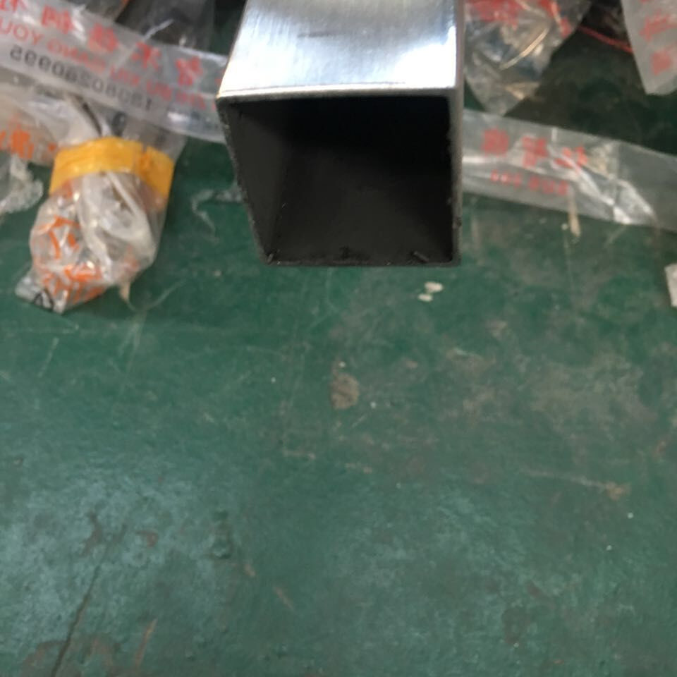 Decorative A554 201 Stainless Steel Square Pipe 1.5mm Thickness 240 Grit Finish