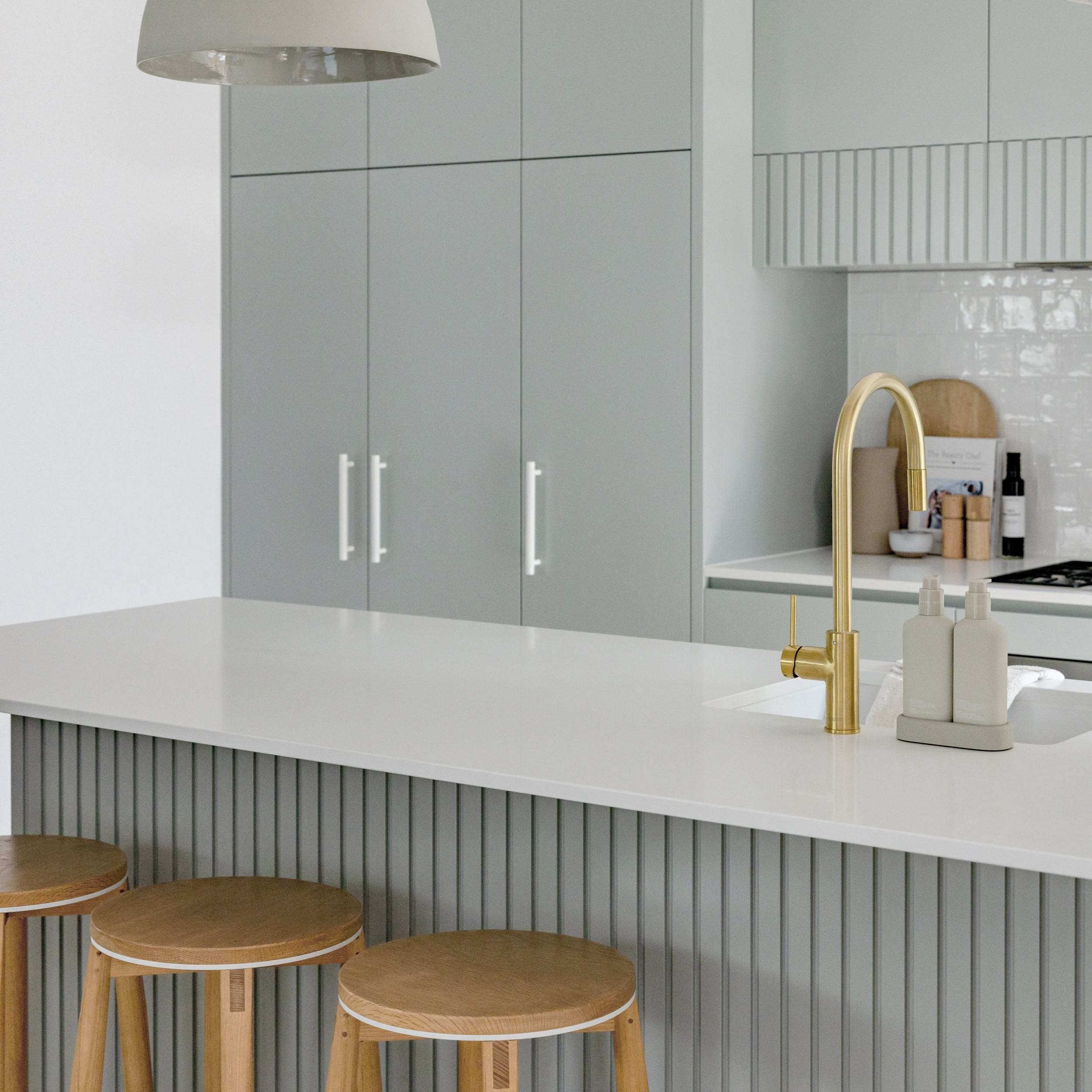 Full Kitchen Cabinet Set Custom Australian Standards Stainless Wood Furniture Sintered Stone Countertop for Villa Project