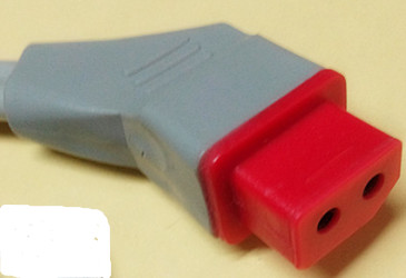 ISO13485 Approved Nibp Cuff Connectors 2.5M Tube Red Plastic Connector