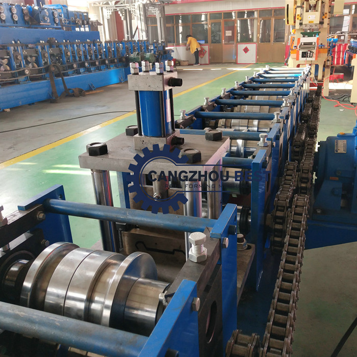 1.5mm Hydraulic Galvanized Shutter Door with hole Making Machine