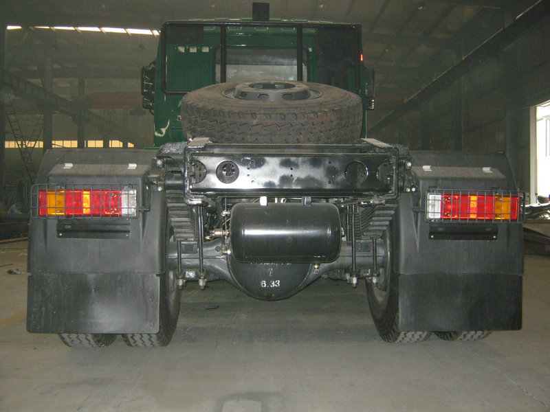 Euro3 Cummins 190HP Dongfeng RHD Camions EQ4126G 4x2 Tractor Truck