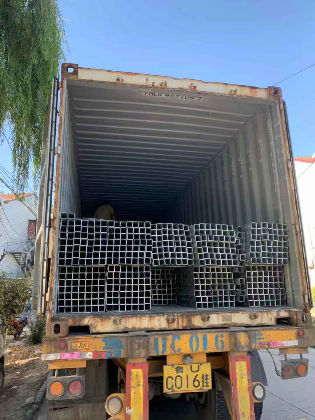 Customized Length Multi-Span Film Greenhouse for and Durability in Large-Scale Farming