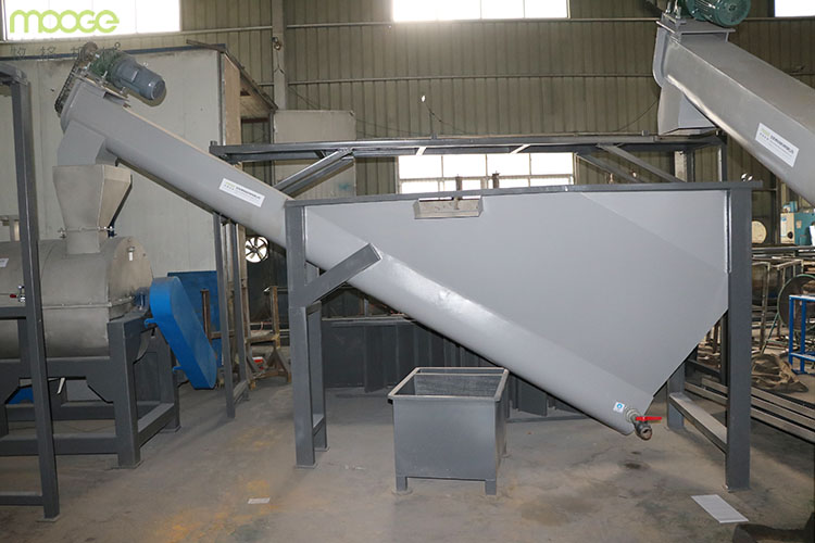 Plastic recycling sink float separating washing tank