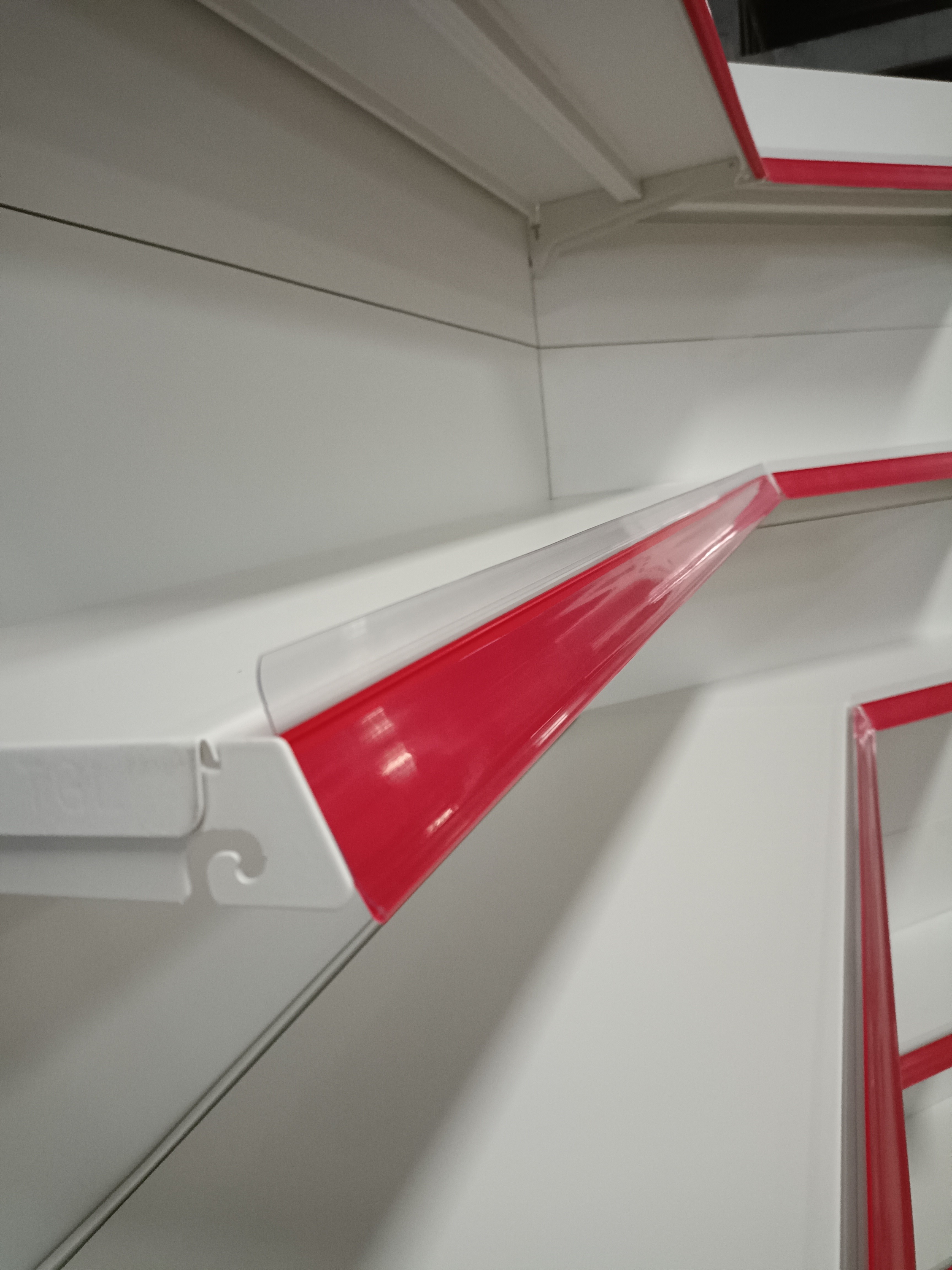 0.8mm Metal Supermarket Shelf Rack White Lenght 900mm 1200mm