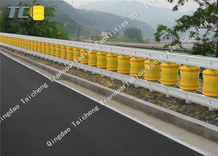 AASHTO M180 Yellow Roadside Crash Barriers Anti Crash Easily Assembled
