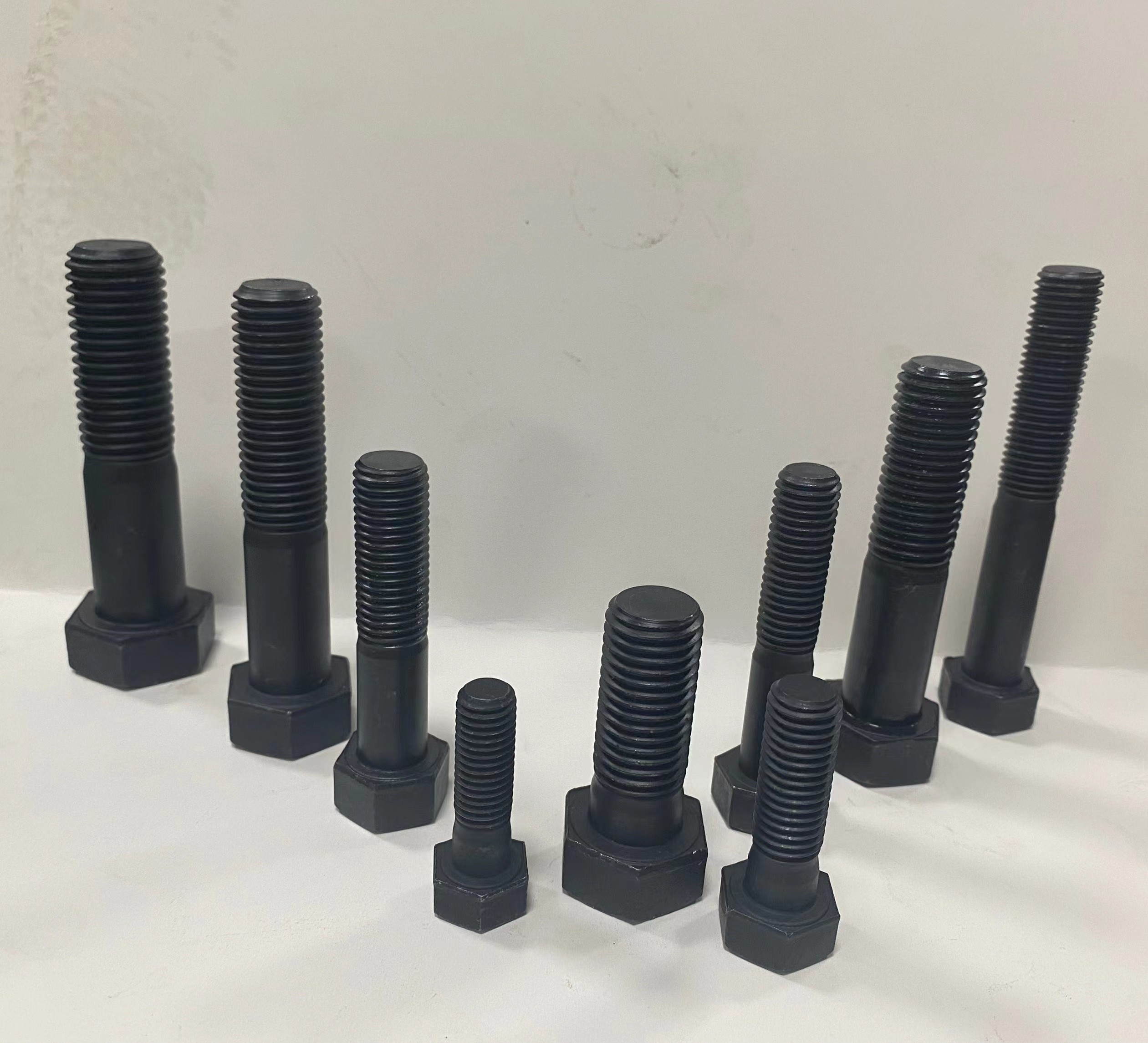 M16*M70 35MnB 40Mn2 Track Idler Bolt Excavator Undercarriage Parts