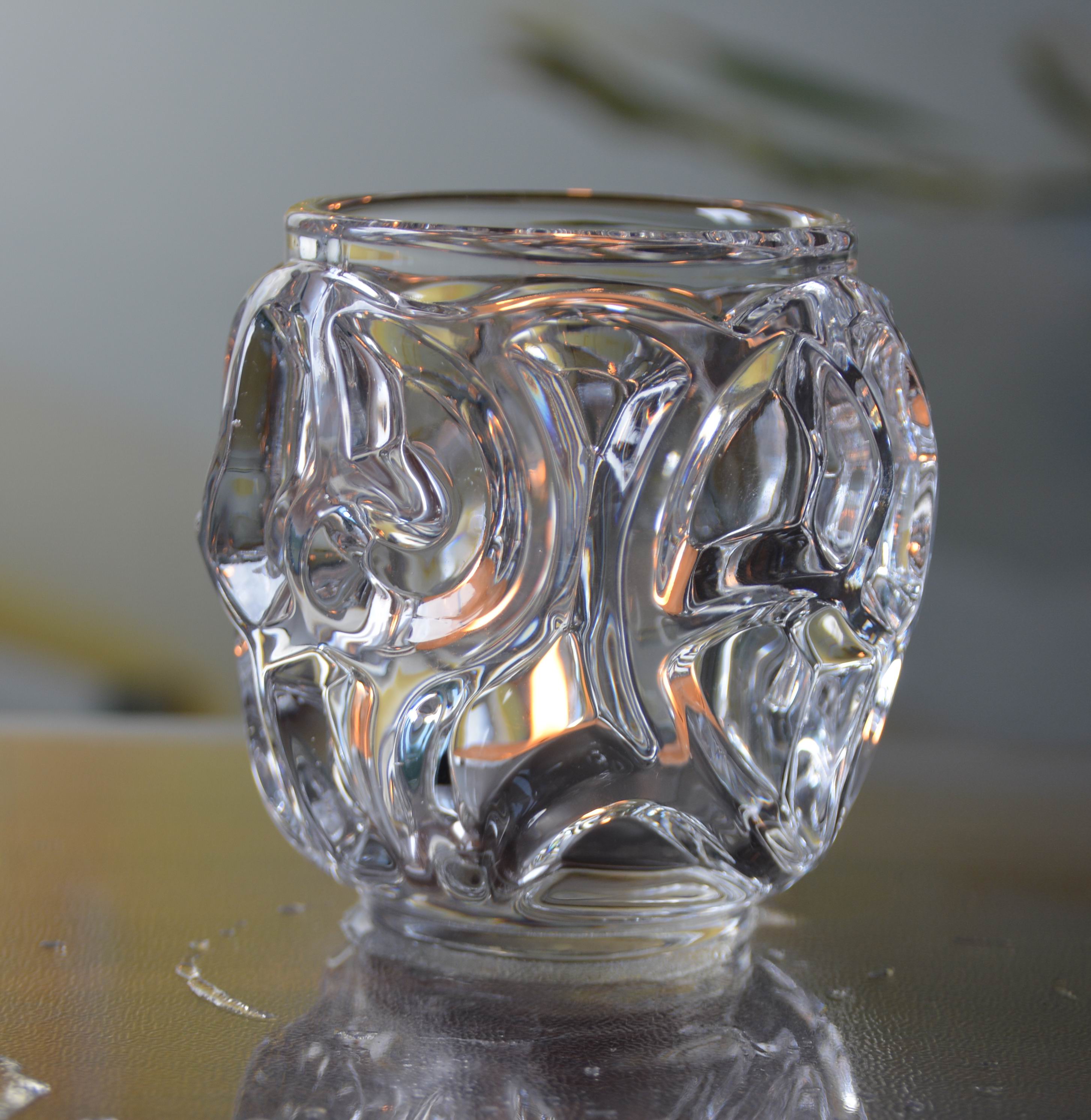 Heavy Duty Unique Ribbed Glass Candle Holders , Clear Glass Candle Holder For Tealight