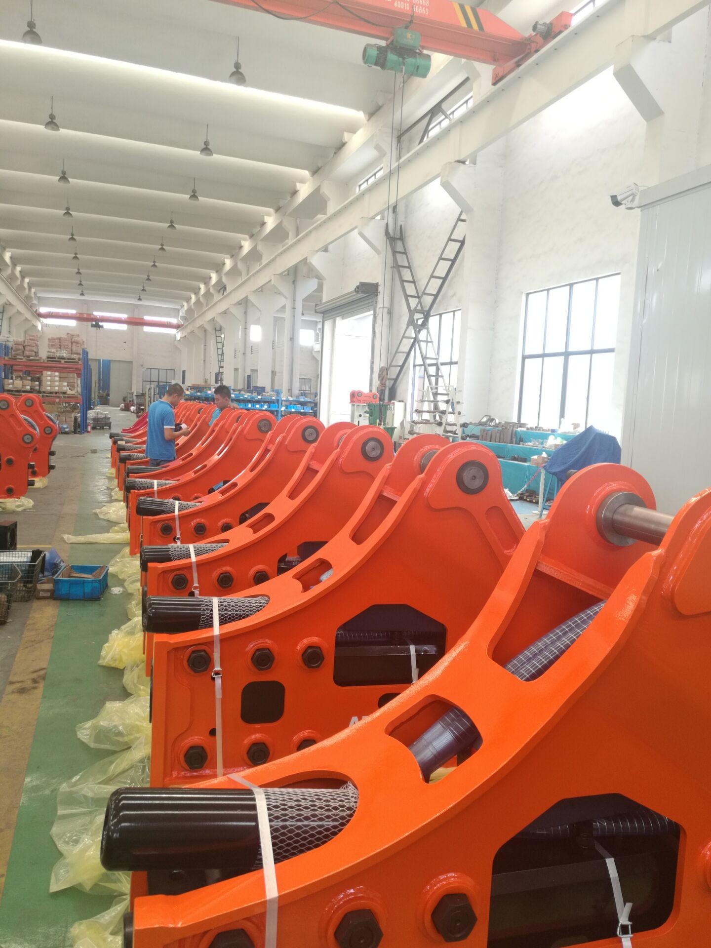 20CrMo Hydraulic Breaker Hammer With Moil Point Chisel For 20 Tons Excavator