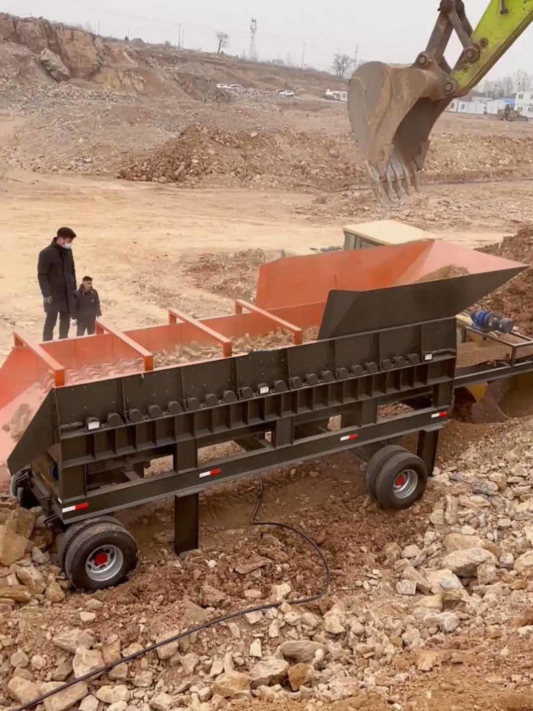 Automatic Vibrating Stone Screening Machine Rock Separator Screen Crusher