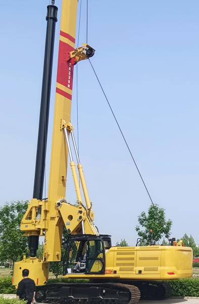 SINOVO TR228H High Powered Rotary Water Well Drilling Rig - Efficient and