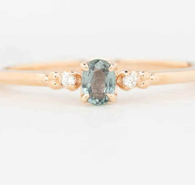 Olive green sapphire rough gemstone Synthetic 99.999% Al2O3 hardness Mohs 9.0