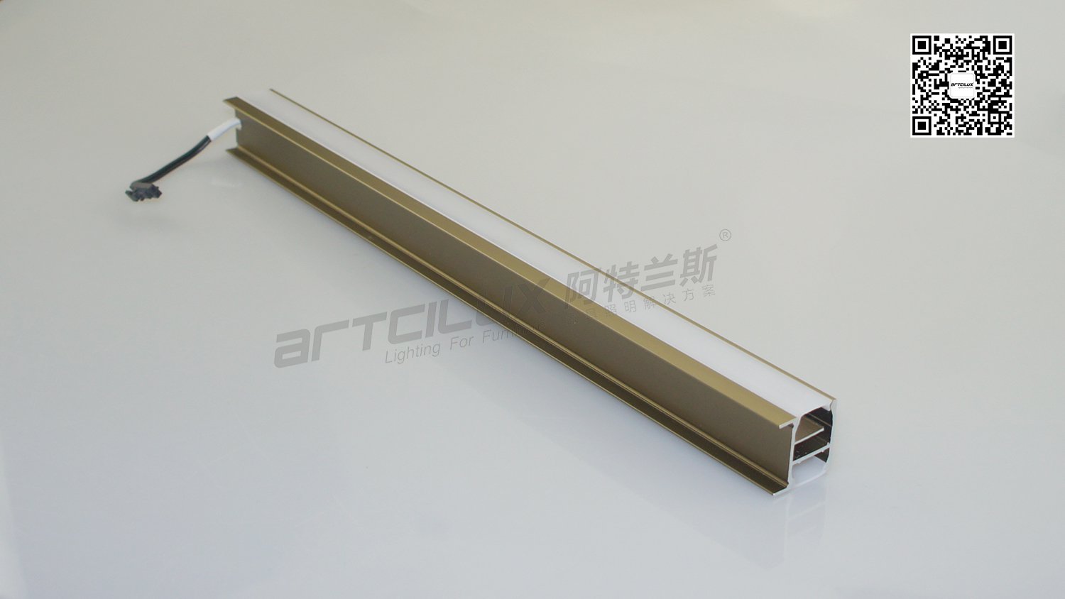Modern Furniture LED Shelf Light Kit with Recessed Style Clip Mounting A2600
