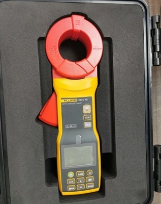 Fluke 1630-2 FC Stakeless Earth Ground Clamp Tester With Wireless Connectivity