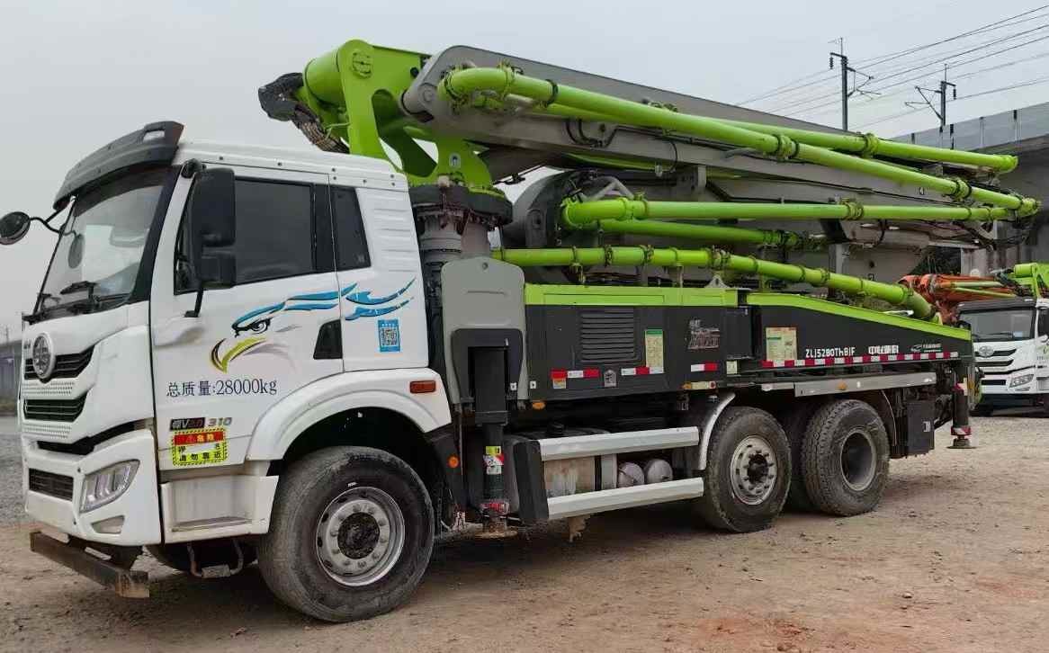 2021 Used Hydraulic Concrete Pump 43 Meters With 3 Axles Mercedes Benz Chassis
