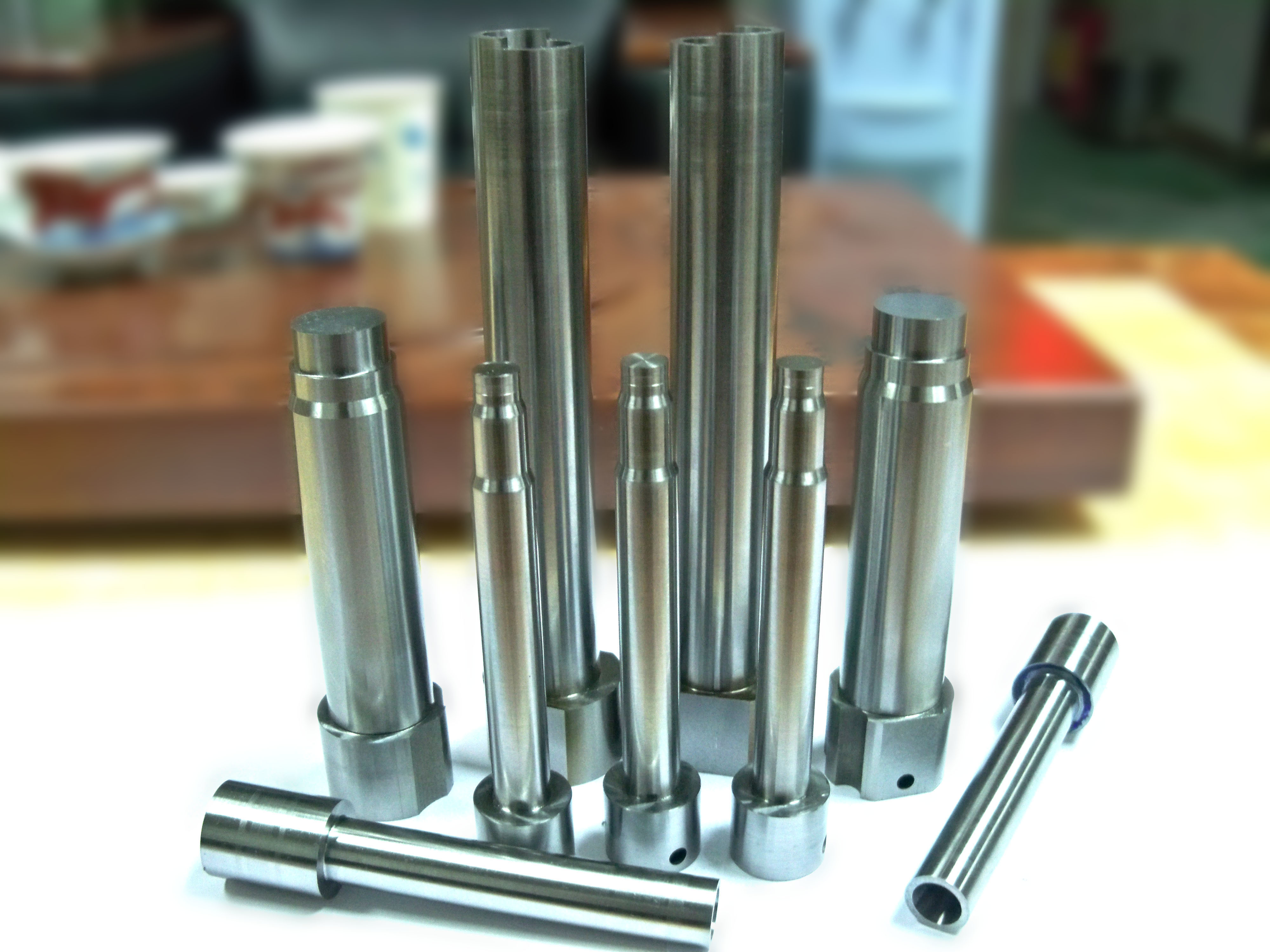 Die Casting Mold Core Pins And Sleeves With Turning Broaching Drilling Process