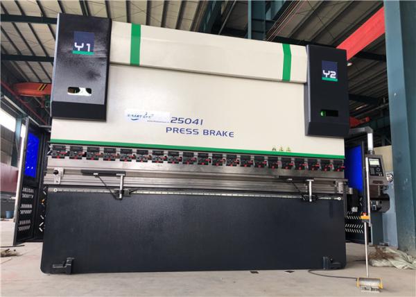 High Performance Hydraulic Press Brake , 6m Press Brake Machine For 3mm Sheet