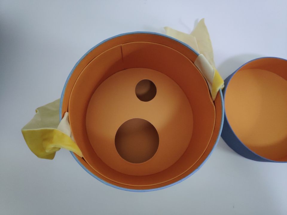 Luxury paper carton tube box round cardboard paper box with paper innertray