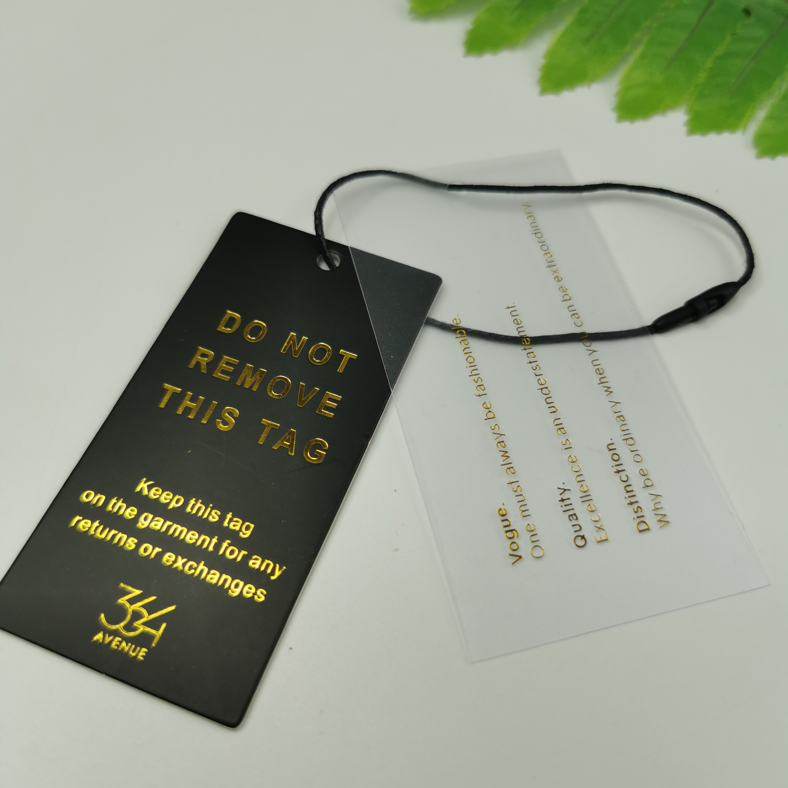 Gold Foil Printed Hangtag High Quality Custom Paper Brand Apparel Product Tags, Logo Pink Tag String Clothing Hangtag