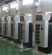 Public Mobile Cell Phone Charging Station Kiosk Banknote Operated With LED Light Inside Lockers