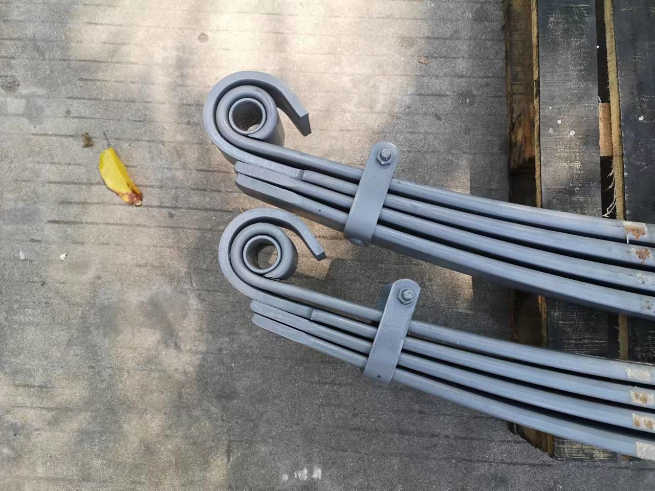 CYZ CYH Leaf Spring Assembly 1511309360 Spring Leaf Pin Two Side 4 Leaf Spring Combine 1600 Long Isuzu Suspension
