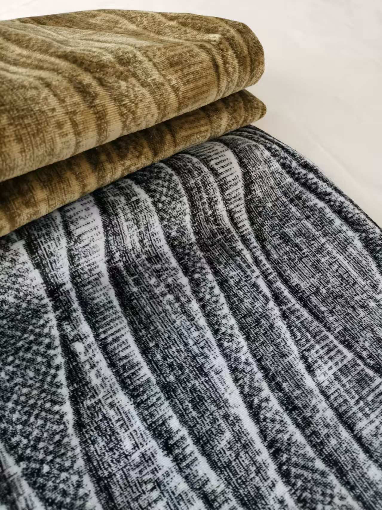 Shrink Resistant Multi Color Upholstery Velvet Fabrics Custom Jacquard Fabric
